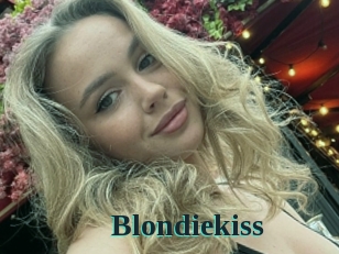 Blondiekiss