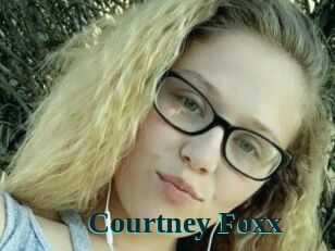 Courtney_Foxx