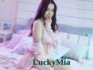 LuckyMia