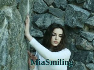 MiaSmiling