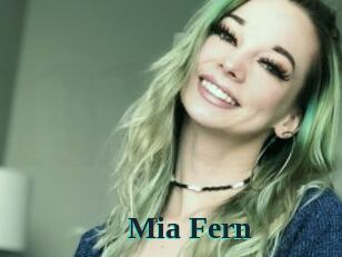 Mia_Fern