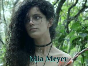 Mia_Meyer