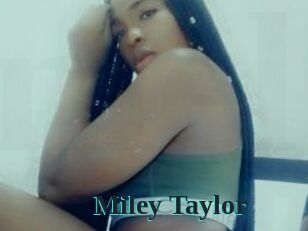 Miley_Taylor