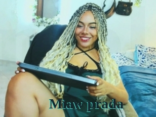 Miaw_prada