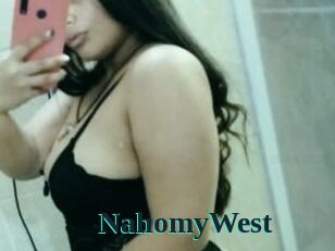 NahomyWest