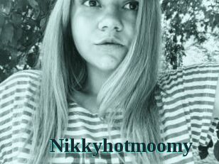 Nikkyhotmoomy