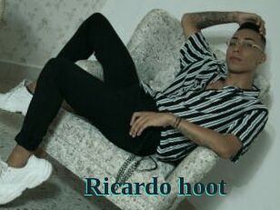 Ricardo_hoot